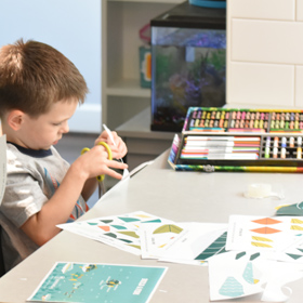 kids-making-crafts